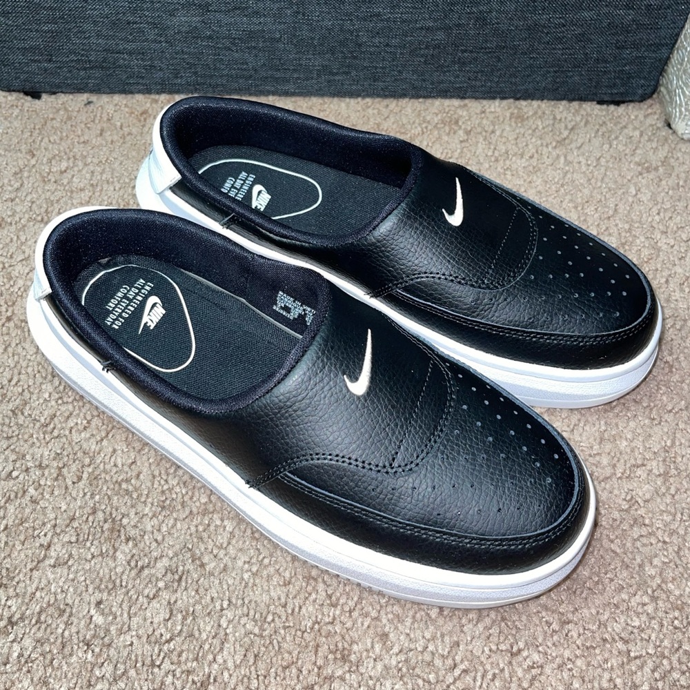 Nike Air Force 1 Slip On Sneakers size 7